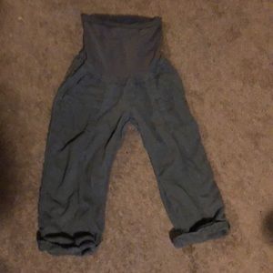 Motherhood Maternity Sz M Knee Length Shorts